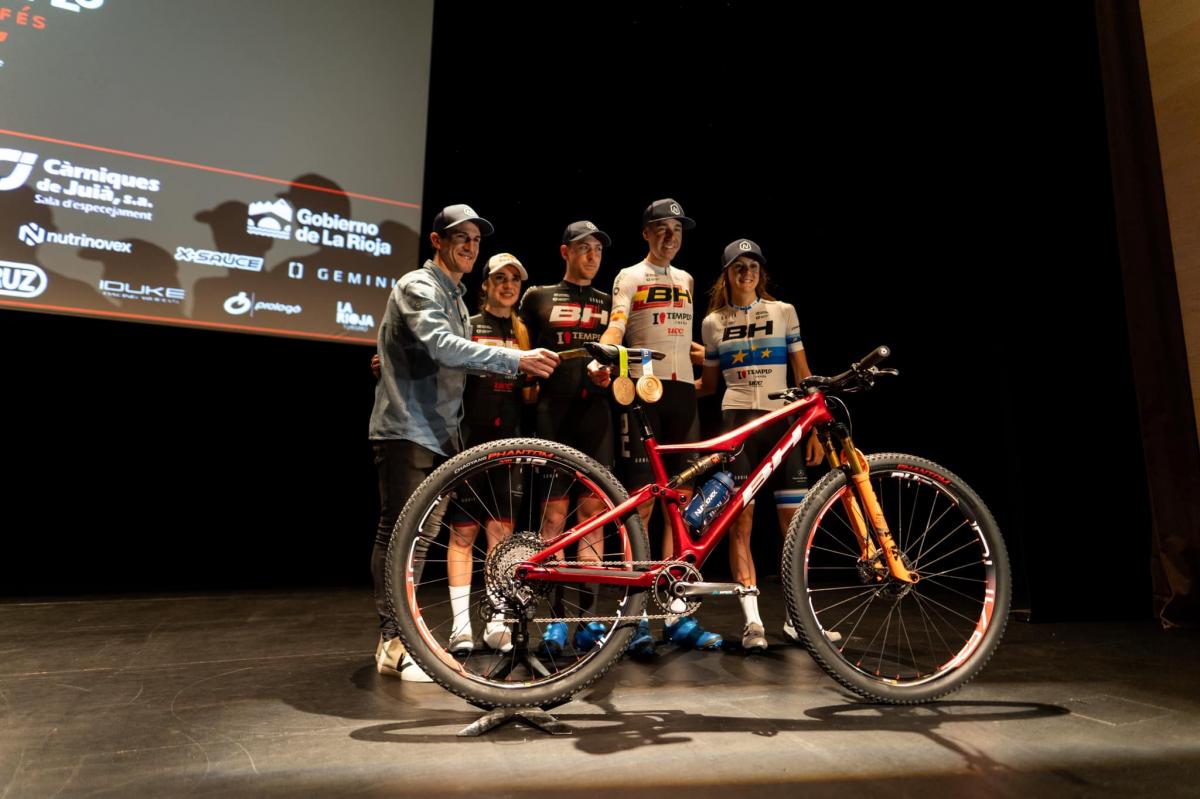 Presentación del renovado equipo BH Templo Cafés