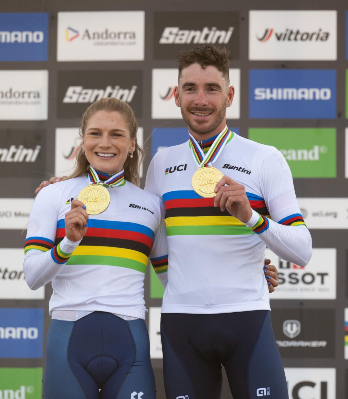 Victor Koretzky y Evie Richards nuevos campeones del mundo de short track